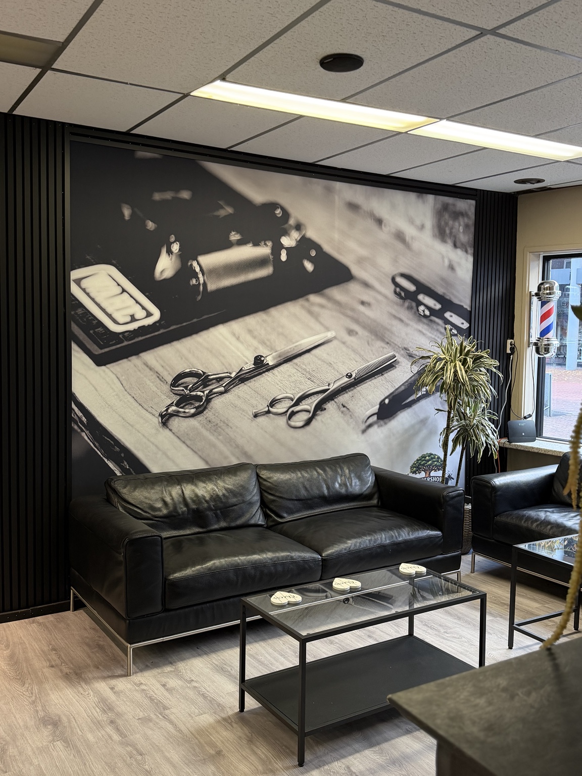 Wachtruimte van Barbershop Rowan